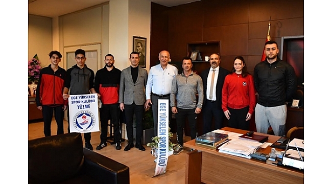 Söke'nin Başarılı Yüzücülerinden Başkan Tuncel'e Ziyaret 