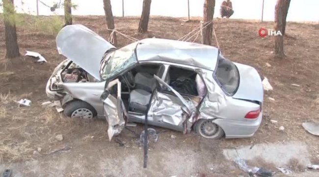 Otomobil park halindeki araca arkadan çarptı: 2 ölü, 4 yaralı