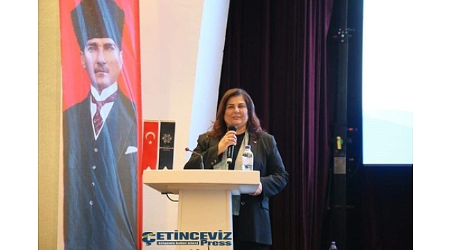 Aydın Büyükşehir Belediye Başkanı Özlem Çerçioğlu, Kuşadası'nda Aydınlı muhtarlarla bir araya geldi. 